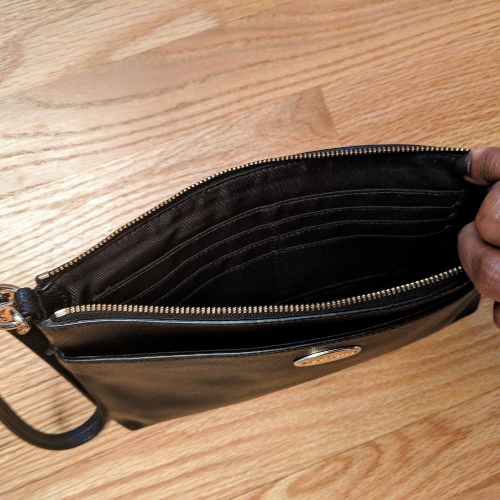 Coach wristlet/wallet purse/bag - Picture 3 of 5